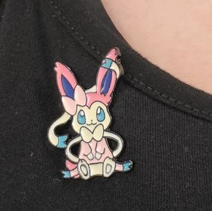 Sylveon enamel pin
